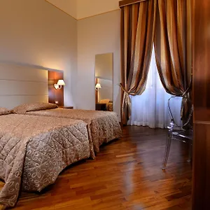 Hotel Golden **